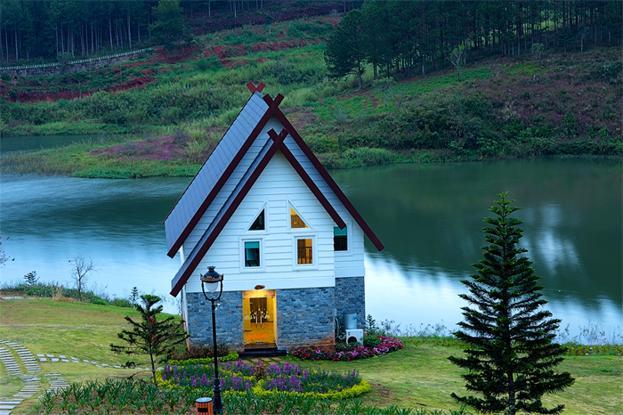 Villa 04 Phòng Ngủ Hướng Hồ